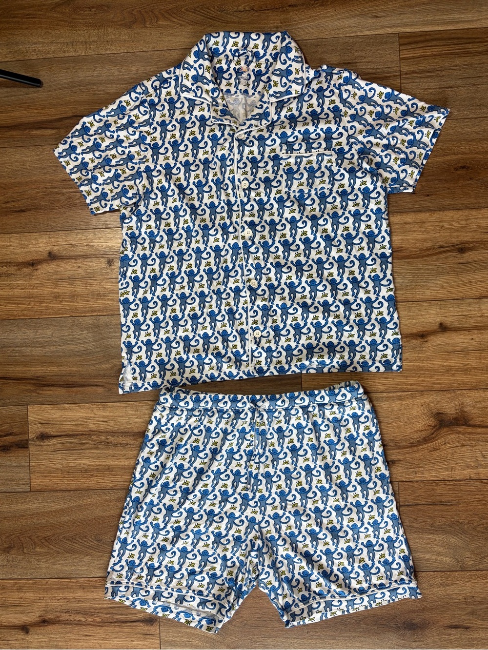 Roller Rabbit Mens Monkey Louie Pajamas lounge set - Picture 2 of 10